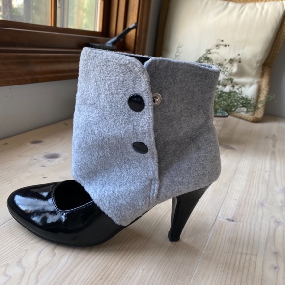 Boots - Picture 8 of 9